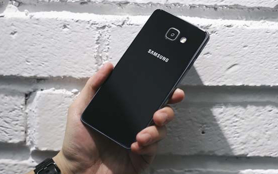 三星A7100手机截屏功能的使用方法